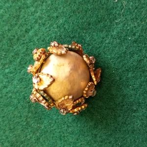 Vintage DeMario clip on earrings